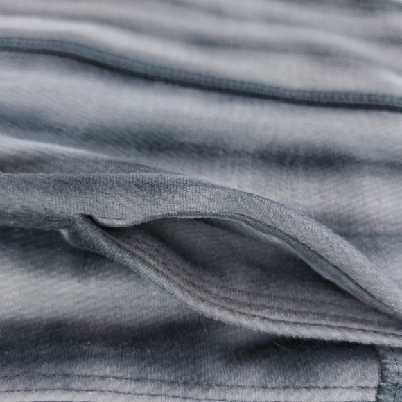 Under Armour workout Capri pants size medium - Picture 8 of 12